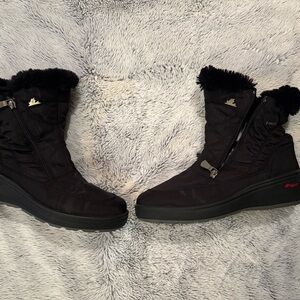 Pajar Women’s Boots W/ Ice Grippers